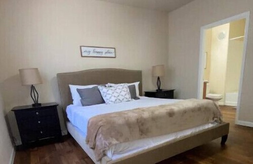 Surprise Apartamento | Serene 2bd/2bath with pool & gym access