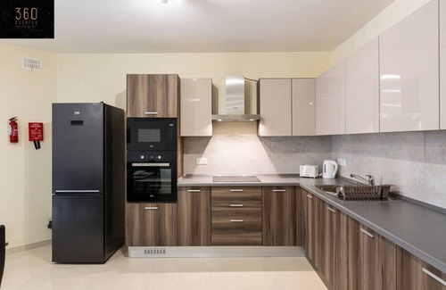 Marsaxlokk Apartamento | Serene 2BR Apartment with Picturesque Views