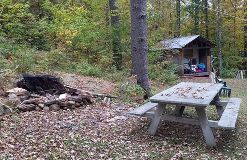 North Creek Cabina | Serene 3-bedroom cabin in North Creek. Close to Gore Mountain ski resort.