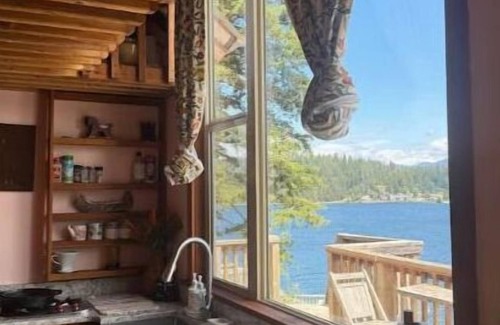 Sagle Cabina | Serene 3-bedroom cabin in Sagle