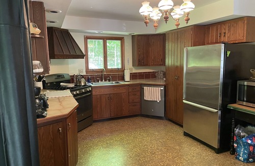 Berne Cabina | Serene 3 bedroom lake cabin with fireplace