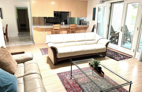 Covell Park Casa | Serene 3BR Oasis in Davis: Bike-Friendly Haven Near UC Campus