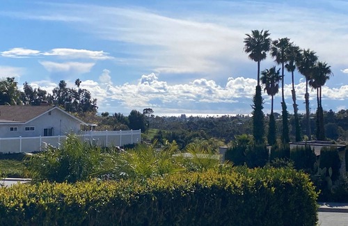 Bay Ho Casa | Serene 4 Bedroom with Canyon and Ocean Views