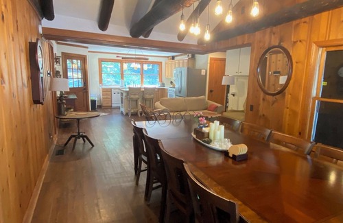 Waterloo Cabina | Serene 4-BR lakefront cabin, central Lake Greenwood, 2-14ppl, dock slip, pets