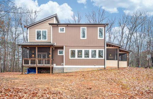 Burlington Casa | Serene 4br Country Retreat Awaits - Near Greensboro and Elon University
