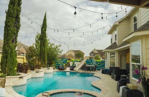 Cypress Casa | Serene 4BR Lux Home w Heated Spa Pool Massage Chair