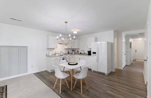 Burlington Casa | Serene 4BR Ranch near ELON UNI - Sleeps 8!