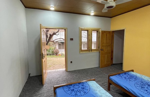 Gilgit Apartamento | Serene – A Stylish Vacation Home with Breathtaking Views