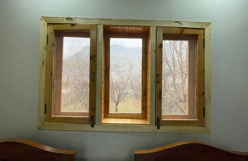 Gilgit Apartamento | Serene – A Stylish Vacation Home with Breathtaking Views