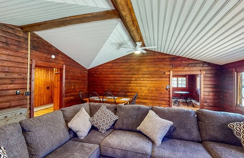 Monterey Casa | Serene Acreage - Pond - Hiking Trails Nearby