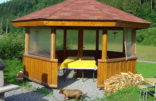 Hofstetten Apartamento | Apartamento tranquilo en Hofstetten con jardín