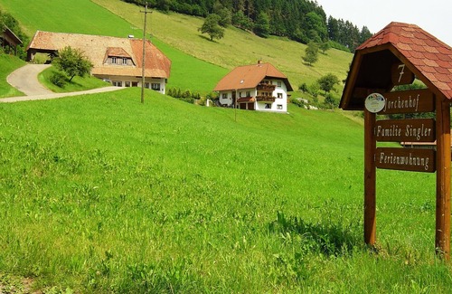 Hofstetten Apartamento | Apartamento tranquilo en Hofstetten con jardín