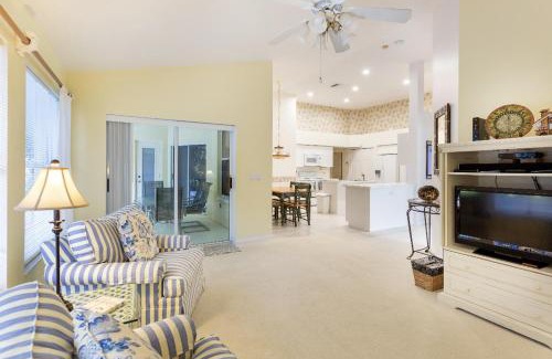 Fountain Lakes Casa | Serene & Attractive Heated Pool Spa Home