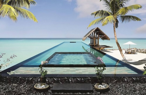 Reethi Rah Casa | Serene Beach Holiday at Reethi Rah, Maldives!