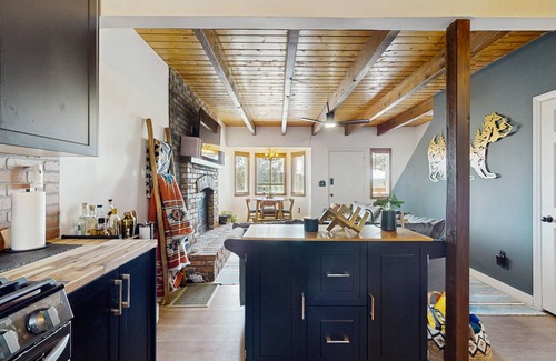 Arrowbear Lake Cabina | Serene Cabin - Close to Big Bear and Lake Arrowhead with gas grill