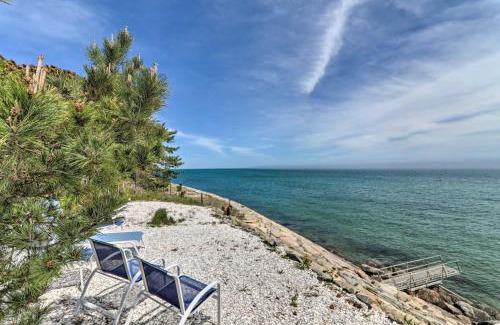 Mashpee Apartamento | Serene Cape Cod Escape with Private Ocean Overlook!