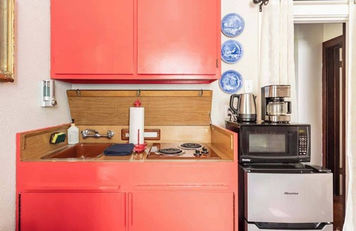 Claremont Casa | Serene Charming Prvt Suite Patio ~Upscale Berkeley