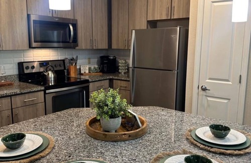 Northside Apartamento | Serene Comfort - Near Airport & River City MP