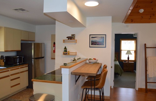 Burnsville Condominio | Serene Condo in the Mountains