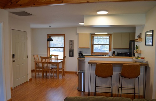 Burnsville Condominio | Serene Condo in the Mountains
