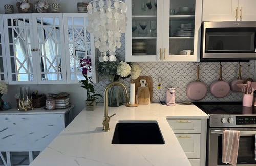 The Meadows Condominio | Serene Condo located in very sought after part of Sarasota
