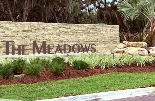 The Meadows Condominio | Serene Condo located in very sought after part of Sarasota