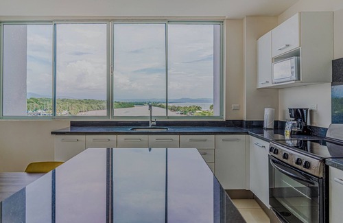 Puntarenas Condominio | Serene condo with ocean views, modern amenities & pool access