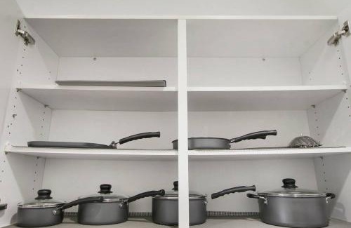 East Hyde Park Apartamento | Serene & Contemporary Studio Apartment - Del Prado 817