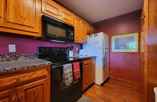 Sugar Mountain Condominio | Serene & Cozy ★ Jetted Tub ★ Fireplace ★ Long Mountain view ★ Close 2 Resort