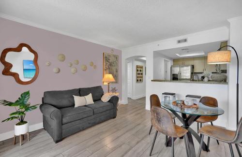 Coconut Grove Apartamento | Serene Cozy Retreat with Balcony Free Parking