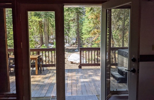 Serene Lakes Casa | Serene Dacha | Hot Tub & Sauna | Huge Loft