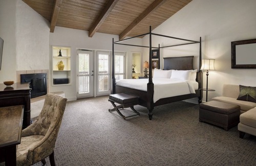 Borrego Springs Hotel | Serene Desert Escape in Spacious Rooms, Perfect for Yoga & Spa Lovers