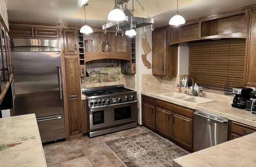 Mount Shasta Casa | Serene escape w/ bubbling sounds of Wagon Creek & majestic views of Mt. Shasta.