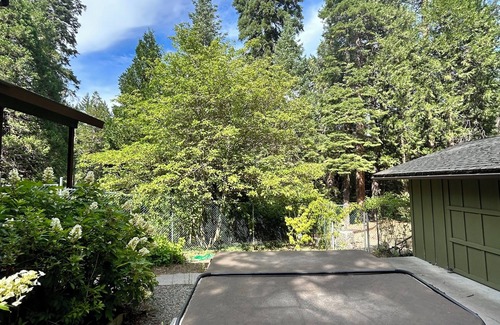 Mount Shasta Casa | Serene escape w/ bubbling sounds of Wagon Creek & majestic views of Mt. Shasta.