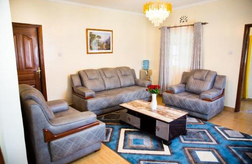 Bungoma Apartamento | Serene Evergreen Haven