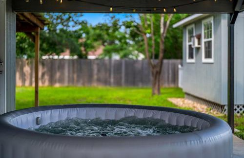 Cedar Park Casa | Serene Family Retreat King Beds Pool Hot Tub and Games