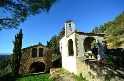Dicomano Casa | Serene farmhouse in Dicomano with swimming pool