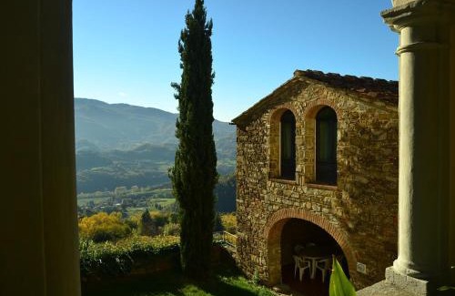 Dicomano Casa | Serene farmhouse in Dicomano with swimming pool