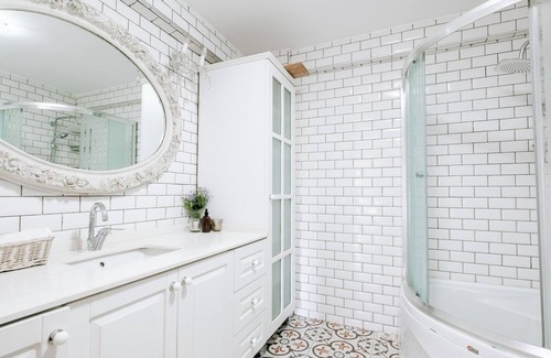 Esentepe Apartamento | Serene Flat w RefreshingView 7 min to Trump Towers