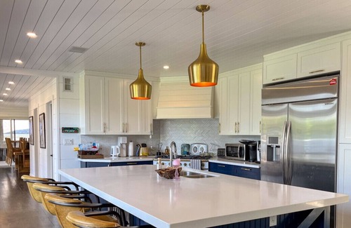 Muskoka Lakes Cabaña | Serene Forest and Meadow on Lake Blanchard