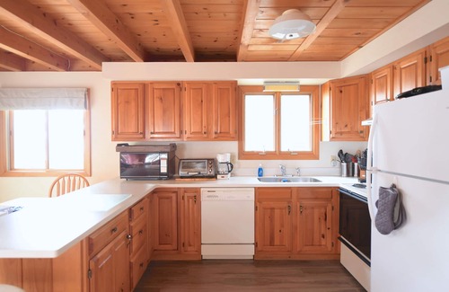 Standish Casa | Serene Frye Island cottage with spectacular mountain and sunset views!