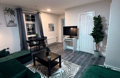 Birmingham City Centre Apartamento | Serene Garden Room Suite City Centre