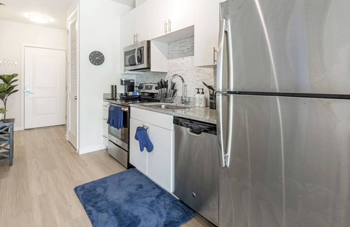 Downtown Baltimore Apartamento | Serene Garden View Studio | Luxury | DWTN Baltimore | Sports | Parking