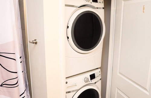 Downtown Baltimore Apartamento | Serene Garden View Studio | Luxury | DWTN Baltimore | Sports | Parking
