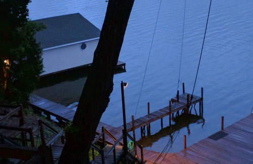 Albemarle Casa | Serene getaway; forget to count the days ... 200' Private Dock/Decks ... VIEW!