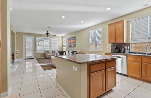 Eastvale Casa | Serene Getaway Home on Cari Court - Perfect for Family Retreats & Fun #41964