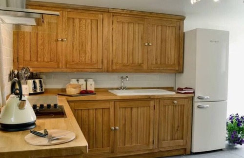 Tregaron Cabaña | Serene Golygfar Cottage Retreat in Ystrad Meurig