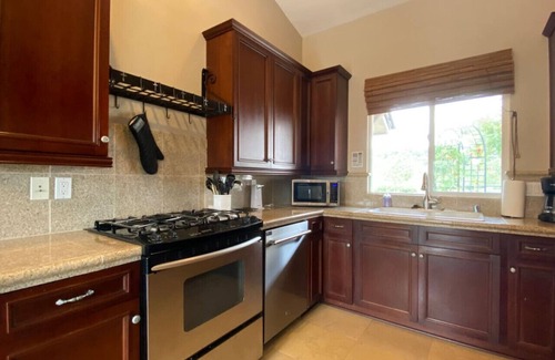 Fallbrook Casa | Serene Guest House on Avocado Grove and Vineyard