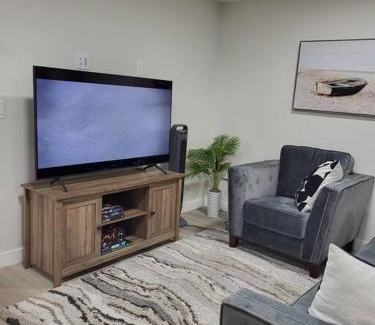 Calgary Apartamento | Serene Haven - 1 bedroom apartment.