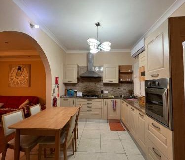 Marsaxlokk Apartamento | Serene Haven Apartment with Three spacious bedrooms